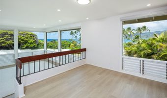 51 Hanapepe Loop, Honolulu, HI 96825