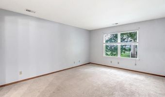 1308 Holgate Dr G5, Ballwin, MO 63021
