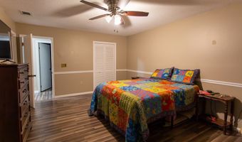 1194 Blackshear Hwy, Baxley, GA 31513