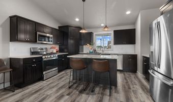 5702 N YOSEMITE Ln, Appleton, WI 54913
