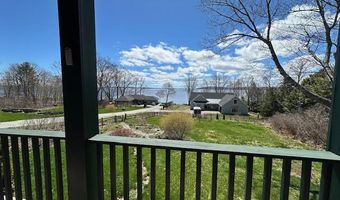 11 Treat St, Belfast, ME 04915