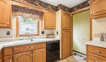 2406 S FOUNTAIN Ave, Appleton, WI 54915