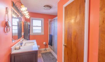 207 Donna Dr, Aurora, IN 47001