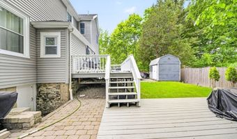 74 Rhinecliff St, Arlington, MA 02476