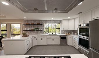 1677 S Hill Ave, Fallbrook, CA 92028