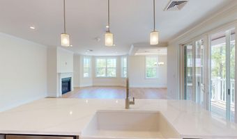 4 Longview Dr 302, Atkinson, NH 03811