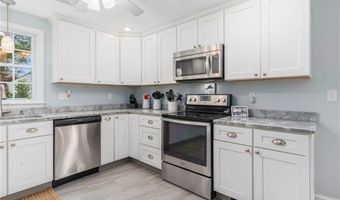 26 Ferncrest Dr, Cumberland, RI 02864