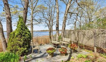 74 Acre Ave, Barrington, RI 02806