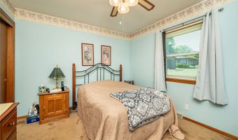 1107 4th St SW, Altoona, IA 50009