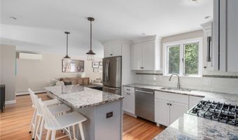 27 Christine Dr, Barrington, RI 02806