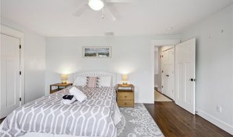 67 Caswell St, Narragansett, RI 02882