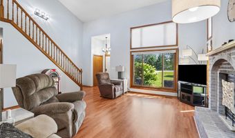 8032 NE 27th Ave, Altoona, IA 50009