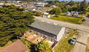 318 11TH St, Bandon, OR 97411