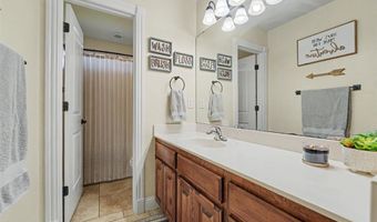 808 Sheryl Ln, Altus, OK 73521