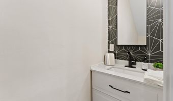 102 S Ocean Ave, Atlantic City, NJ 08401