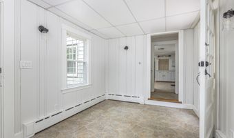 91 Blackstrap Rd, Falmouth, ME 04105