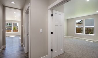 24934 WESTFIELD Ave, Veneta, OR 97487