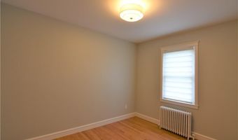 5 Holten Ave, Newport, RI 02840