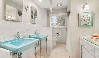 937 Riverview Dr, Alma, MI 48801