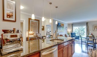 6301 EDSALL Rd 122, Alexandria, VA 22312