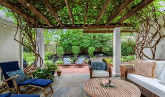 1504 LAFAYETTE Dr, Alexandria, VA 22308
