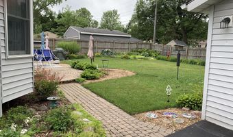 681 Archwood Dr, Ann Arbor, MI 48103