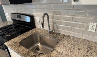 92 Woodland Dr, Aberdeen, NJ 07735