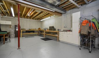 9550 Lakeside Dr, Alden, MI 49612