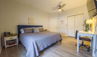1 W Main St, Albion, IL 62806