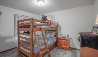 2641 Topflite Dr, Akron, OH 44312