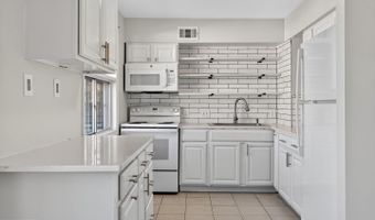 6307 COTTONWOOD Dr, Alexandria, VA 22310