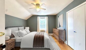91 Van Zandt Ave, Newport, RI 02840