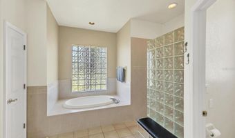 815 GREENVIEW Dr, Apollo Beach, FL 33572