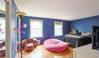 4 Panorama Dr, Alloway, NJ 07461