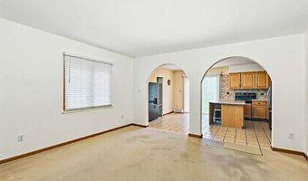 725 N 8th Ave, Addison, IL 60101