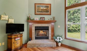2014 Jonathan St, Kendallville, IN 46755