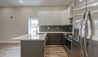 1072 N FRONT St A, Philadelphia, PA 19123