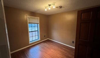 222 Pine Ln, Batesville, MS 38606