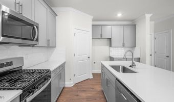 5013 Dezola St, Apex, NC 27539