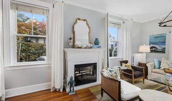 30 Bull St, Newport, RI 02840