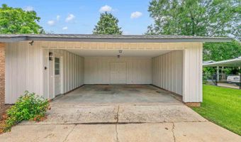 18 Rollins Pl, Atmore, AL 36502