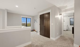 5587 Deer Hollow Rd, Auburn, IN 46706