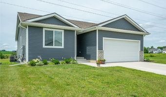2860 Pilgrim Dr SW, Altoona, IA 50009