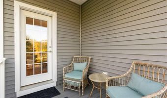 161 Seawynds Dr, North Kingstown, RI 02852