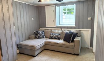 3 Woodview Dr, Brookfield, CT 06804