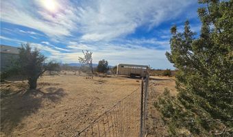 19688 S Diamondback Rd, Yucca, AZ 86438