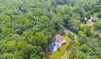 33 Huntsville Rd, Andover, NJ 07860
