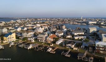 241 Moonlight Dr, Atlantic Beach, NC 28512