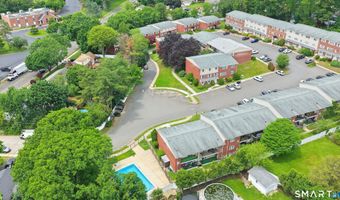 50 Greenhouse Rd 41D, Bridgeport, CT 06606