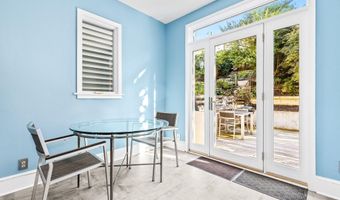 1716 IRVING St NW, Washington, DC 20010